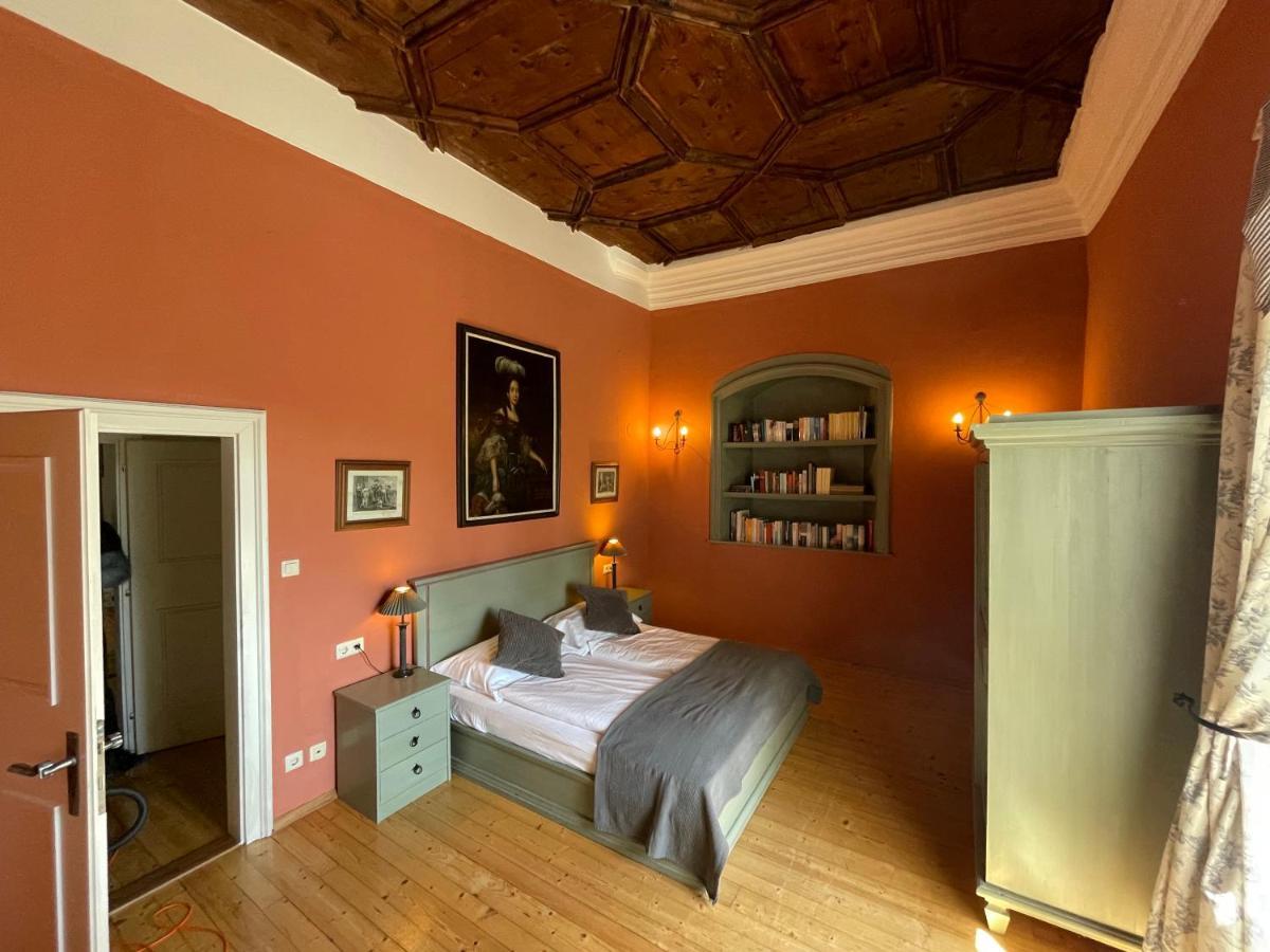 Schloss Moosburg Gaestehaus 外观 照片
